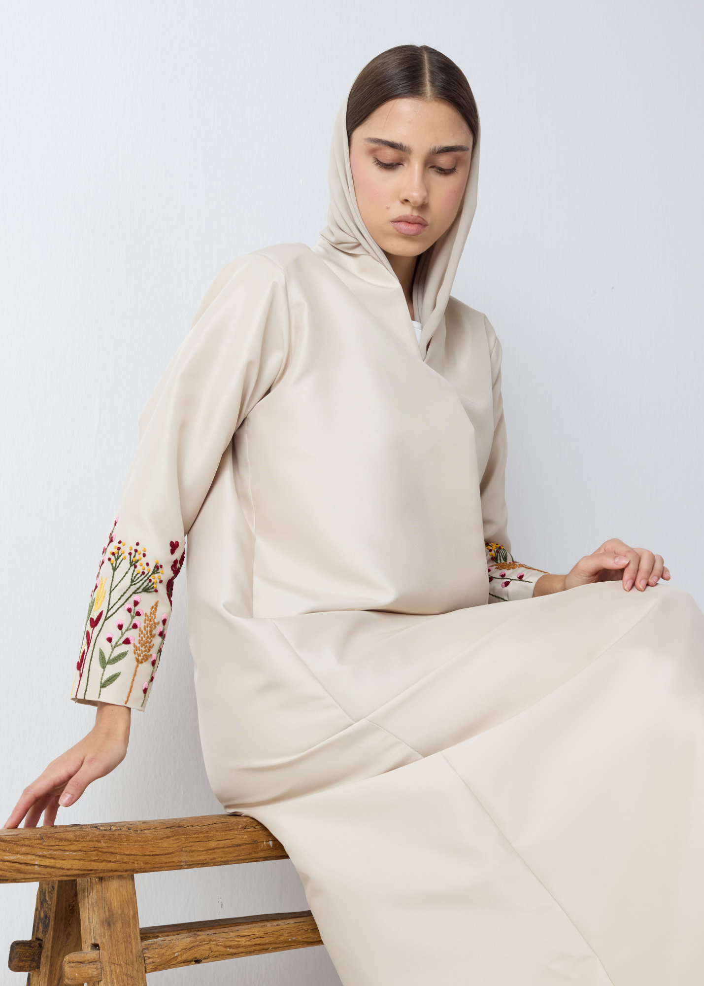 Elegant Embroidered Abaya - Soft Beige