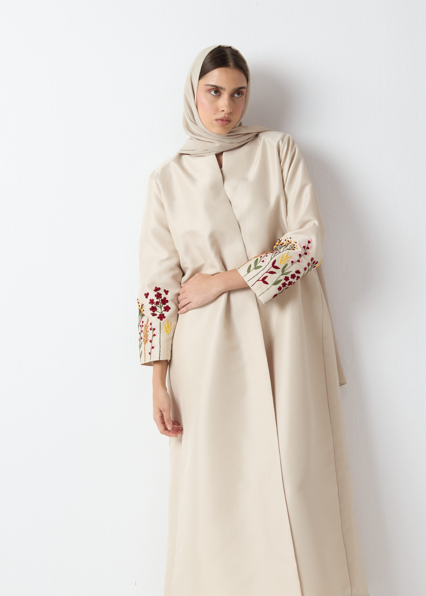 Elegant Embroidered Abaya - Soft Beige